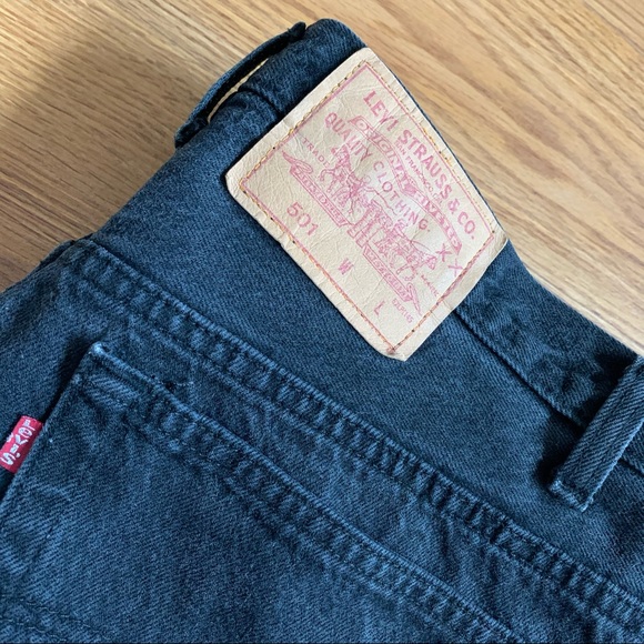 Vintage Levi’s 501 Straight Leg Button Fly Made In Canada - Picture 6 of 16